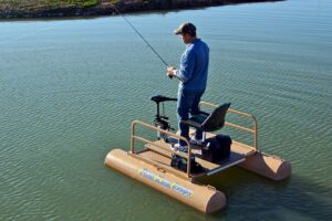 small pontoon boat with trolling motor pond king