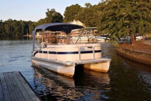 Laker Pontoon Boats – A Complete Review